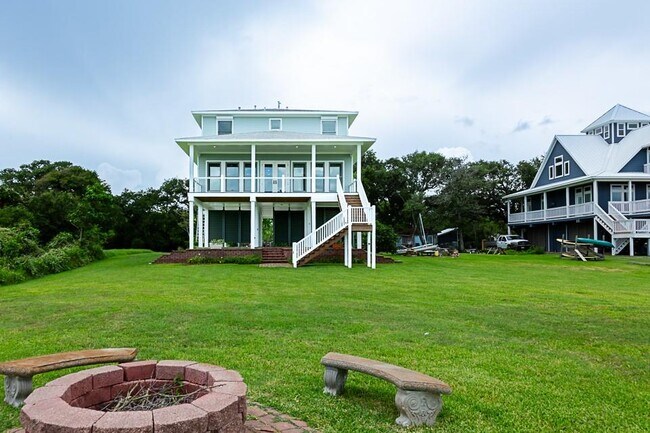 Building Photo - 2612 Todville Rd