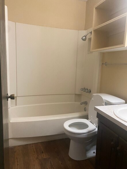 Building Photo - 113 Pecan Lake Estate Rd