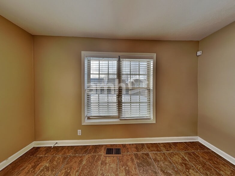 Building Photo - 1116 Chinook Cir