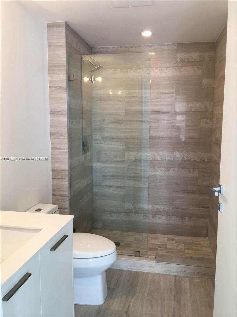 Building Photo - 1300 Brickell Bay Dr