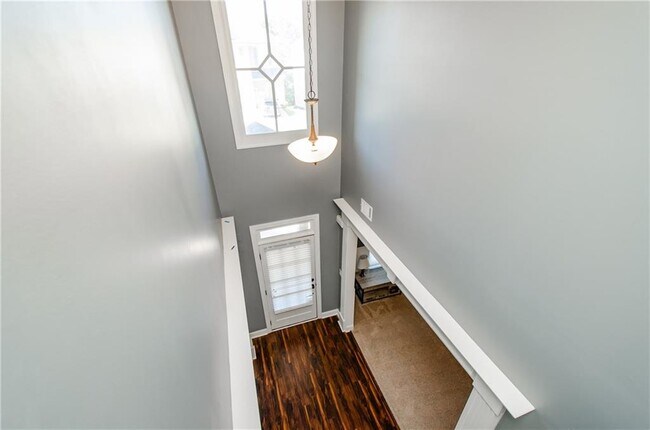 Building Photo - 4669 Sierra Creek Dr NE