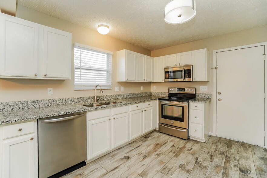 Building Photo - 3827 Winding Twig Dr