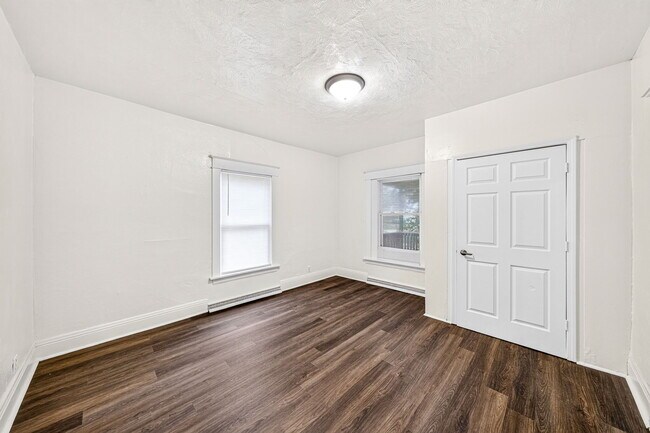 Building Photo - 1225 Miami St