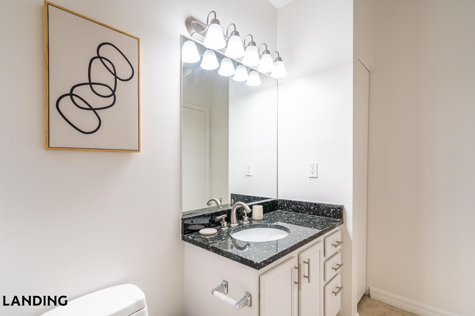 Building Photo - 440 NE 4th Ave