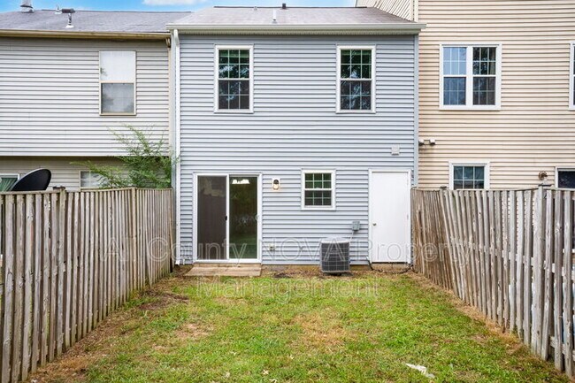 Building Photo - 17 Heather Ln