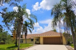 Building Photo - 8280 Ibis St