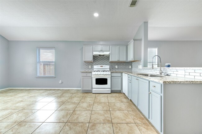 Building Photo - 20003 Parkstone Bend Ln