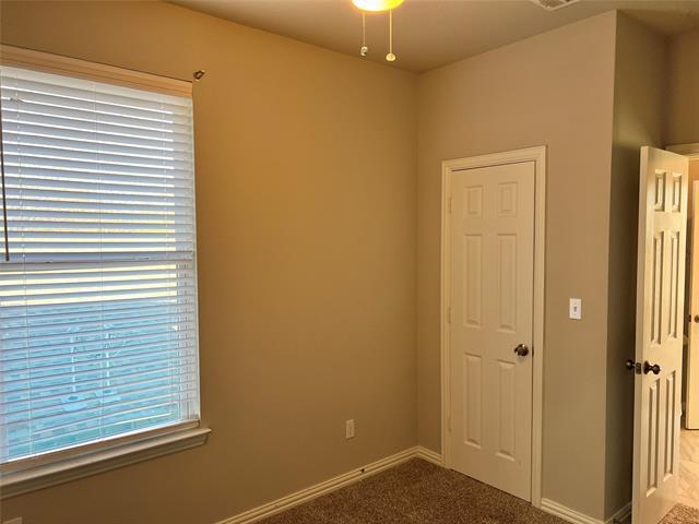 Building Photo - 319 W Page Ave