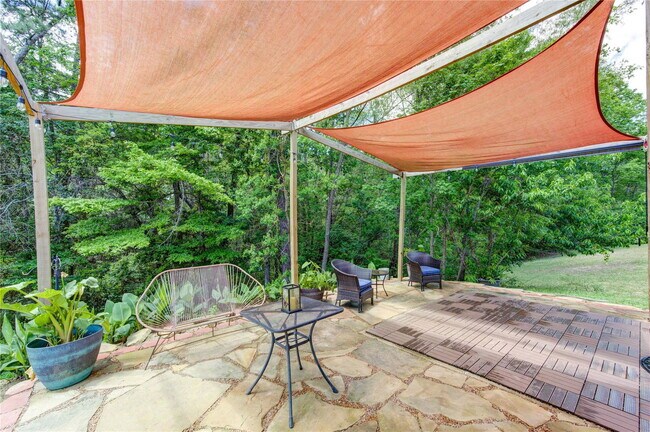Building Photo - 10531 Sunflower Dr