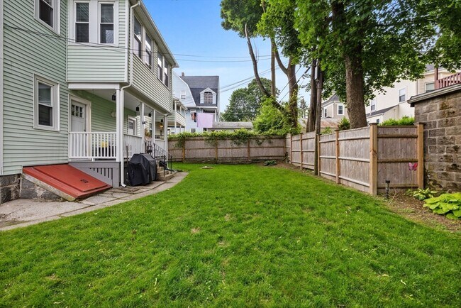 Building Photo - 53 Montvale St