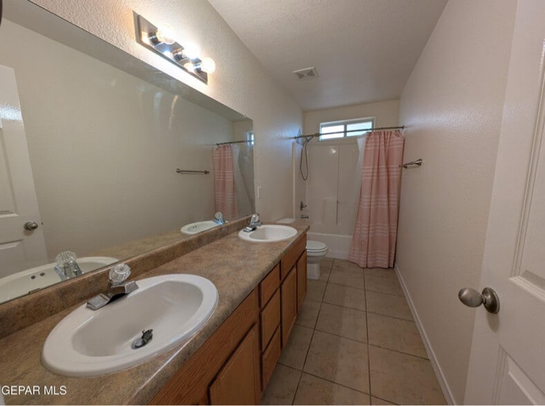 Building Photo - 11740 Autumn Wheat Dr