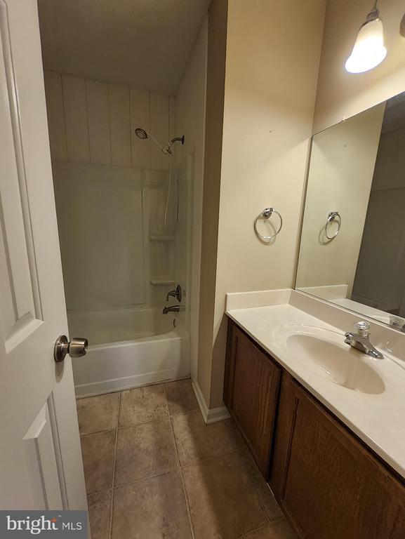 Building Photo - 767 Cherry Tree Ln