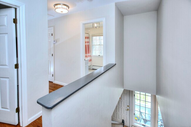 Building Photo - 1 Graystone Ln