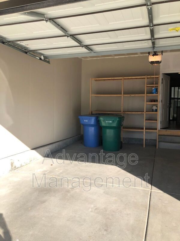 Building Photo - 3216 W Prairie Grass Dr
