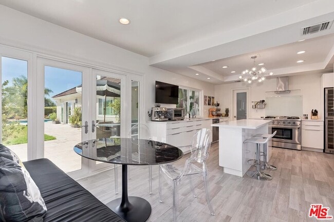 Building Photo - 3063 Deep Canyon Dr