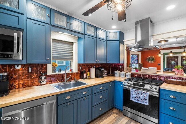 Building Photo - 15 Kiawah Ave
