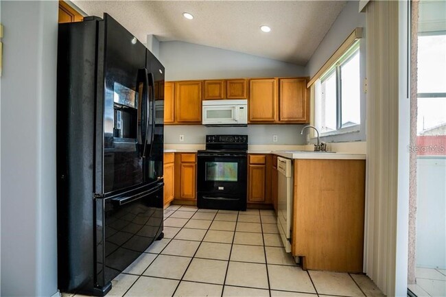 Building Photo - 13246 Summerton Dr