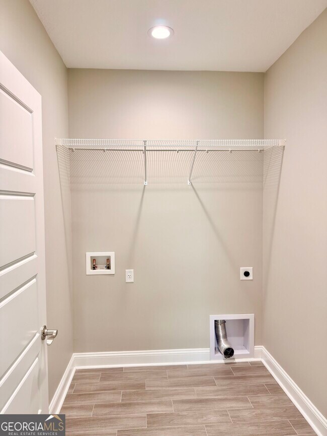 Building Photo - 142 The Villas Wy