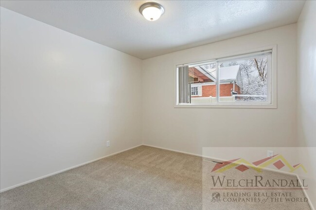 Building Photo - Recently Remodeled 3 bed 2 Bath Home in Ogden