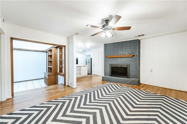 Building Photo - Updated White Rock Lake Area Duplex