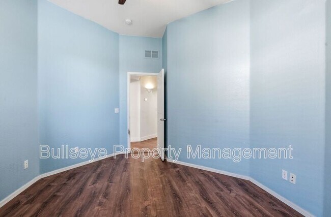 Building Photo - 6519 S 5th Way