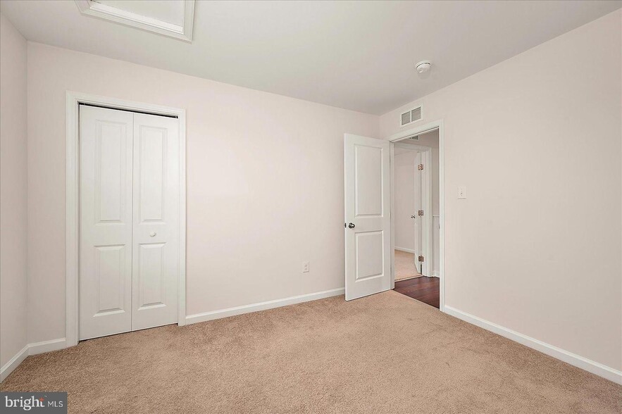 Building Photo - 38369 Elizabeth Ln