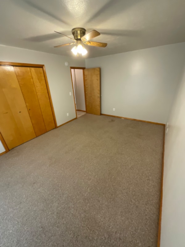 Building Photo - 416 E Hillside Dr