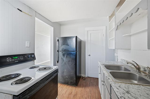 Building Photo - 305 W Morton St