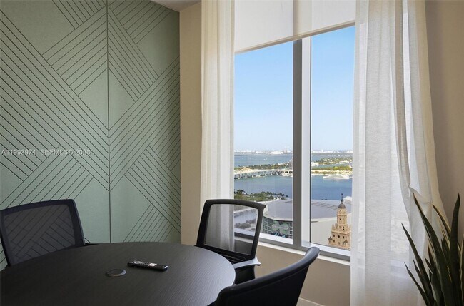 Building Photo - 121 NE 5th St