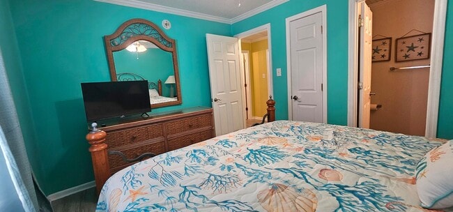 Building Photo - Cozy Cottage – Just 1 Block from the Beach