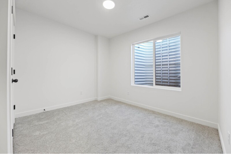 Building Photo - 3509 E 1120 S