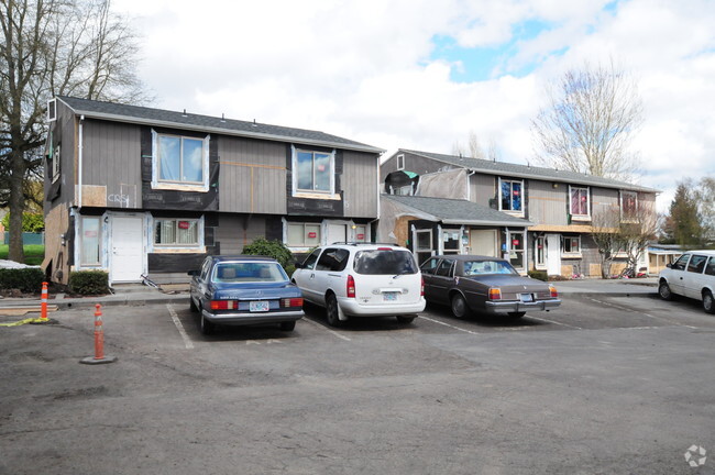 Building Photo - Duck Country - Dunhill Apartments