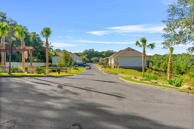 Building Photo - 720 Arbor Lake Dr