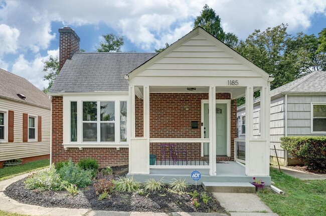 Primary Photo - 1185 Studer Ave