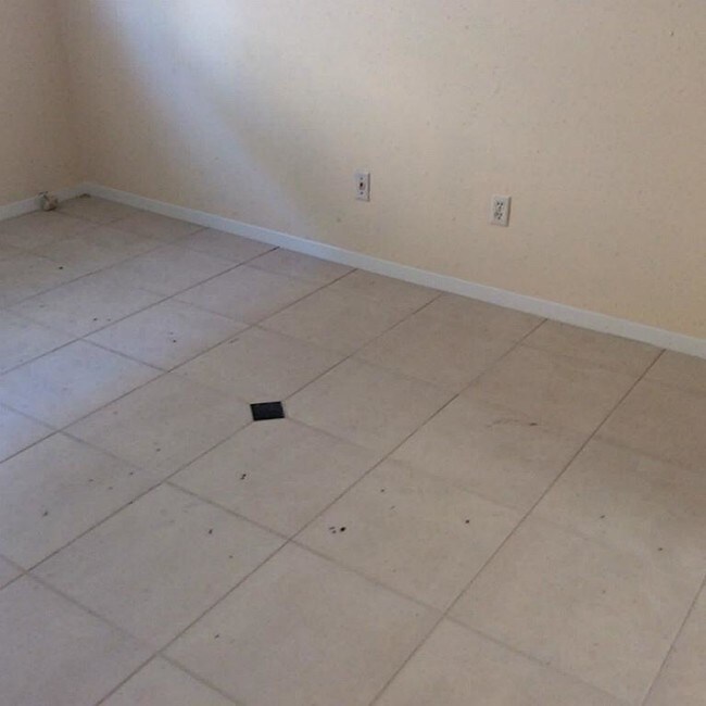 Building Photo - 16418 Quail Park Dr