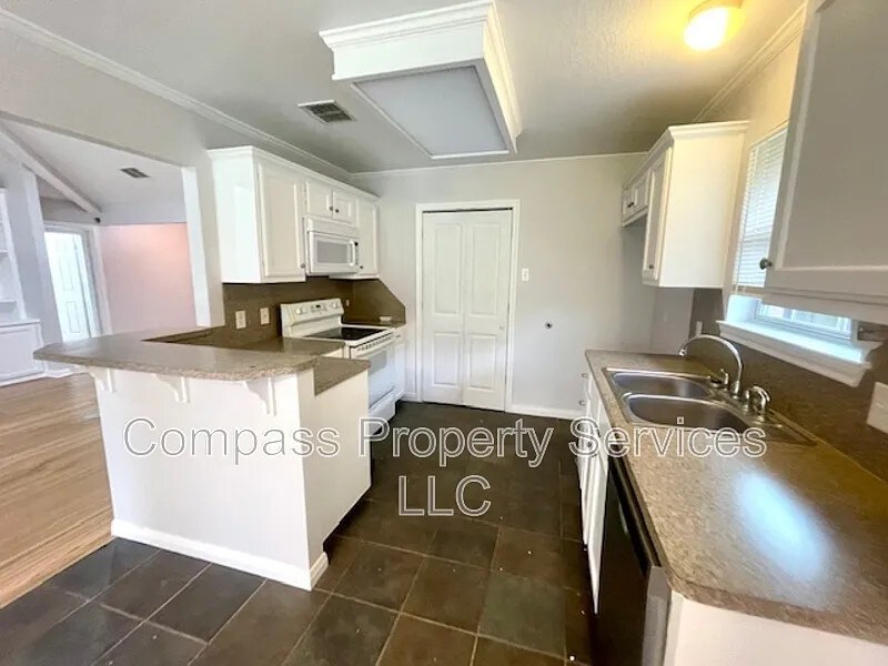 Building Photo - 2924 Palomino Trail
