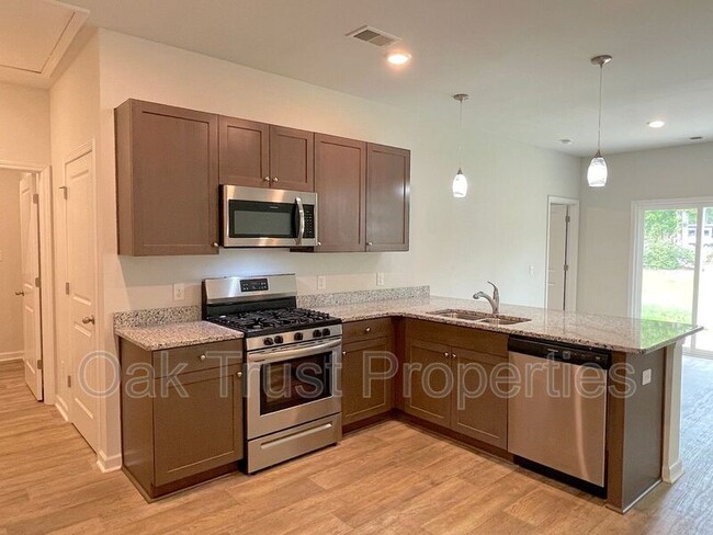 Building Photo - 217 Lapping Waters Dr