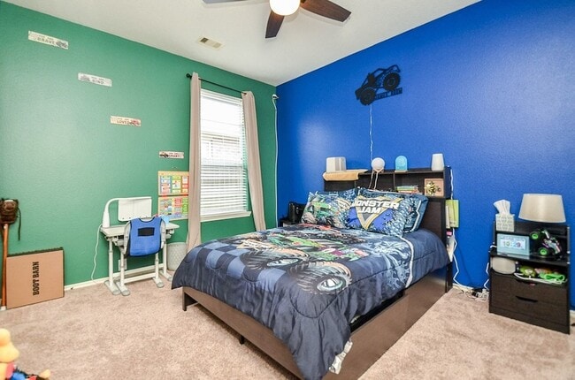 Building Photo - 9422 Herons Grove Ln