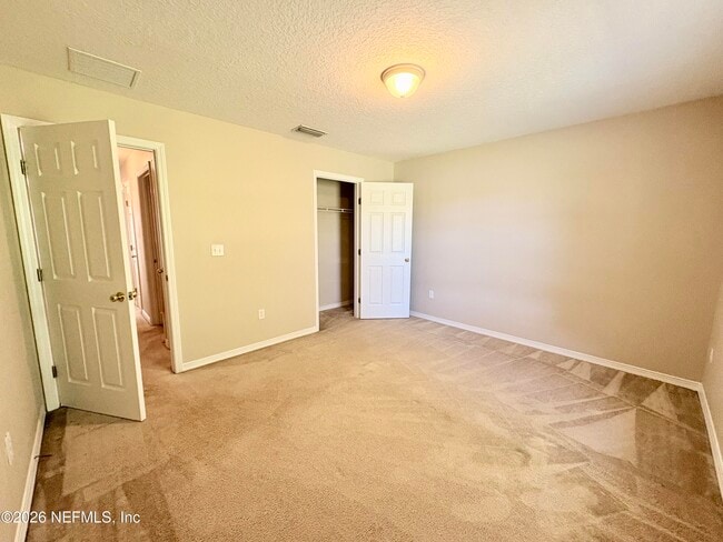 Building Photo - 15677 Moss Hollow Dr