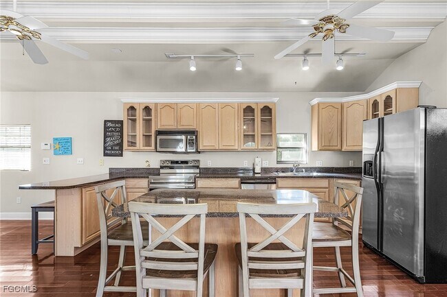 Building Photo - 135 Delmar Ave