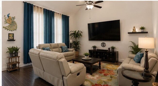 Building Photo - 813 Palamos Dr