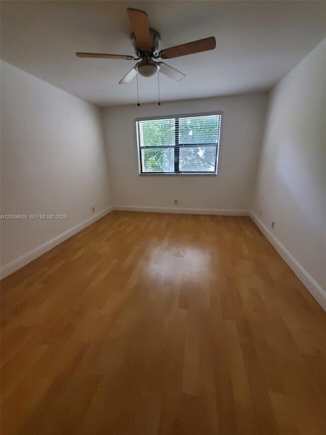 Building Photo - 8100 Geneva Ct