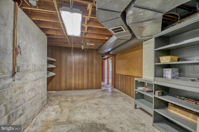 Building Photo - 36960 Glendale St