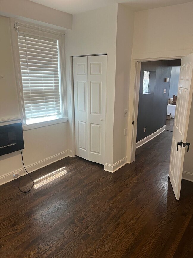 Building Photo - Newly Renovated 1 Bedroom, 1 Bath Apartment in Federal Hill