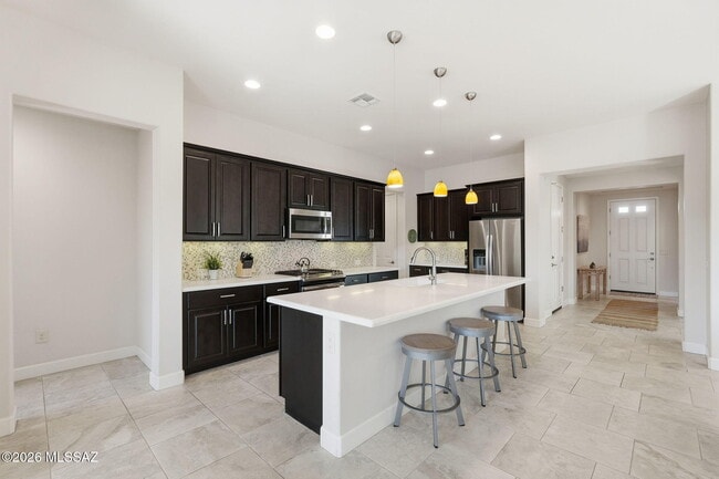 Building Photo - 61295 E Flint Dr