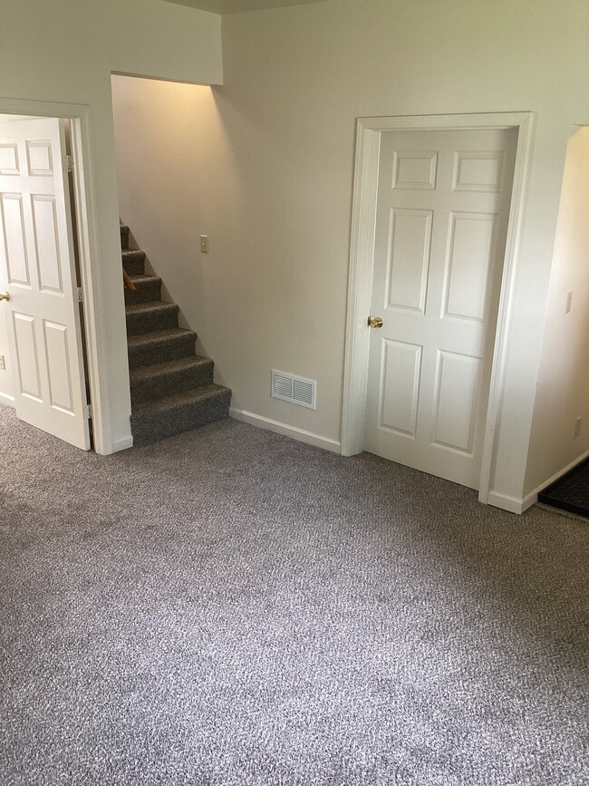 Building Photo - 1208 Howard St