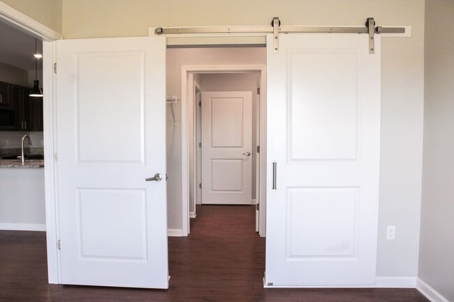 Building Photo - 3211 Redhawk St