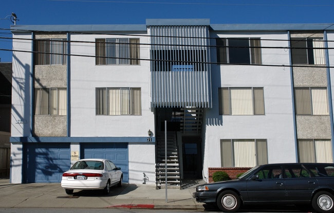 Building Photo - 71 N Ellsworth Ave