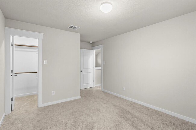 Building Photo - 17200 Leafroller Dr