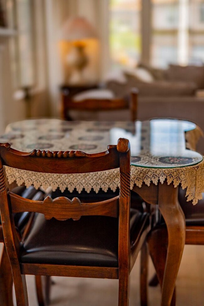 Building Photo - Fully Furnished! Prestige Luxury Single 5b...